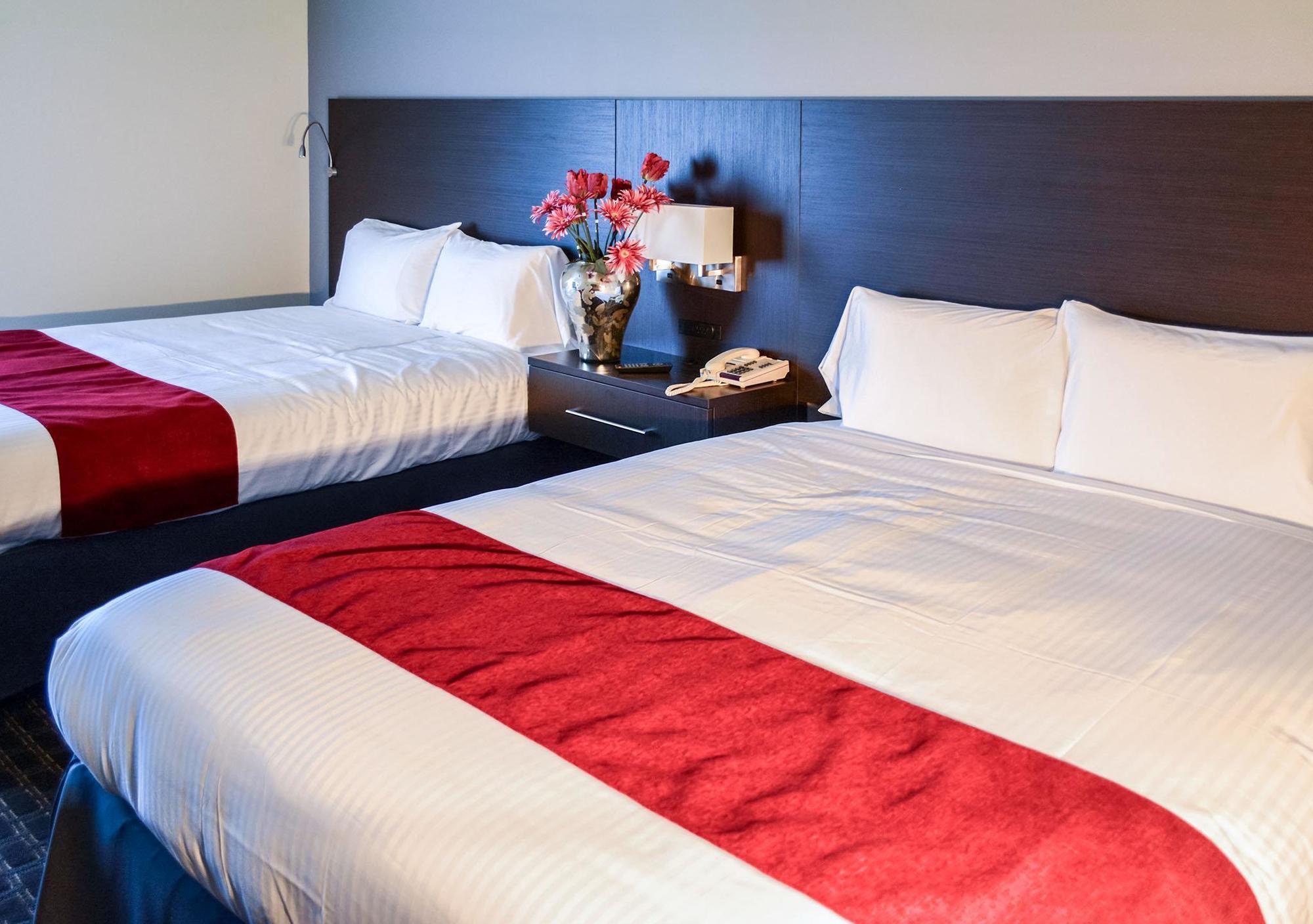 Hotel Le Principal Granby Kültér fotó