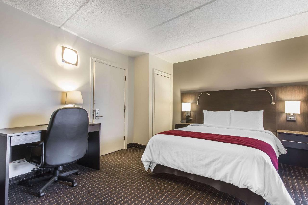 Hotel Le Principal Granby Kültér fotó