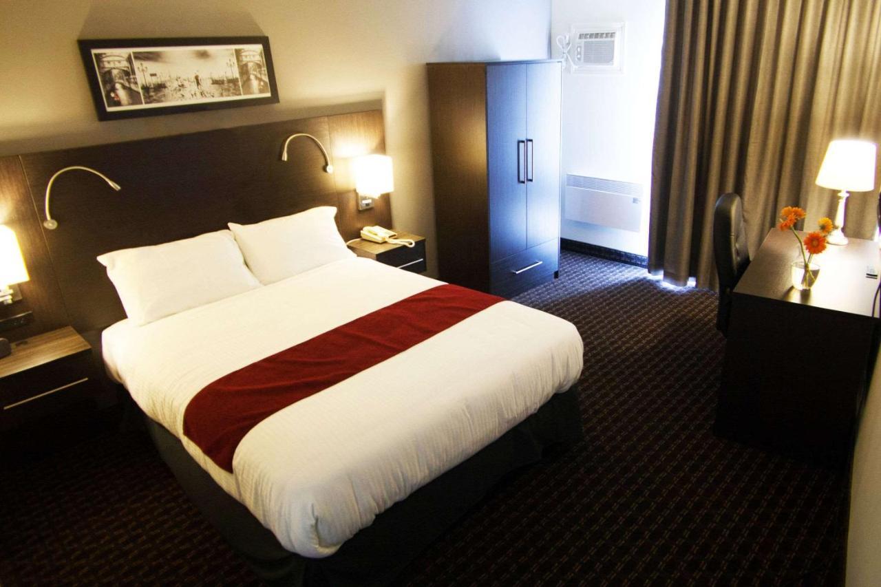 Hotel Le Principal Granby Kültér fotó