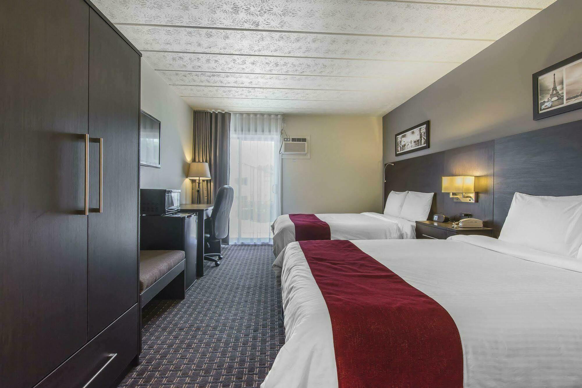 Hotel Le Principal Granby Kültér fotó